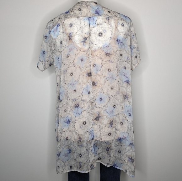 ✨3/$15 Anthro One September blue cream floral sequin accented blouse XS - Picture 6 of 10